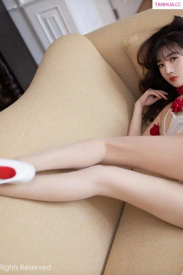 陆萱萱  [XiuRen]高清写真图 2024.05.16 No.8553 陆萱萱 妩媚美腿第54张图片